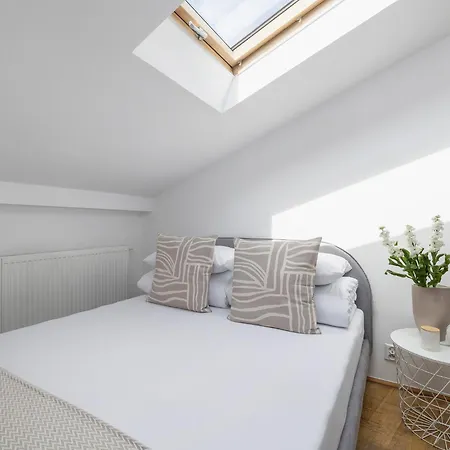 With Ac - Dluga 65 Street דירה