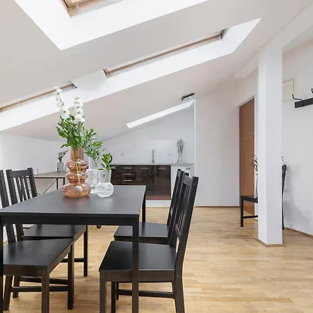 Vanilla Mousse-Studio With Ac-Old Town Apartamento Cracovia