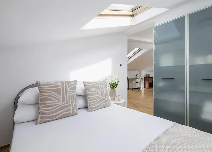 With Ac - Dluga 65 Street Apartmán *